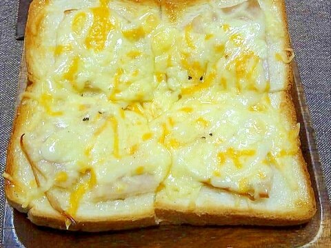 ハムマヨのたっぷりチーズトースト